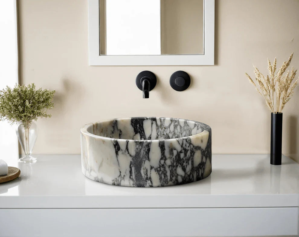 Calacatta Viola Mermer Lavabo – El İşçiliği Yuvarlak Banyo Lavabosu | 40,5×40,5×14 cm
