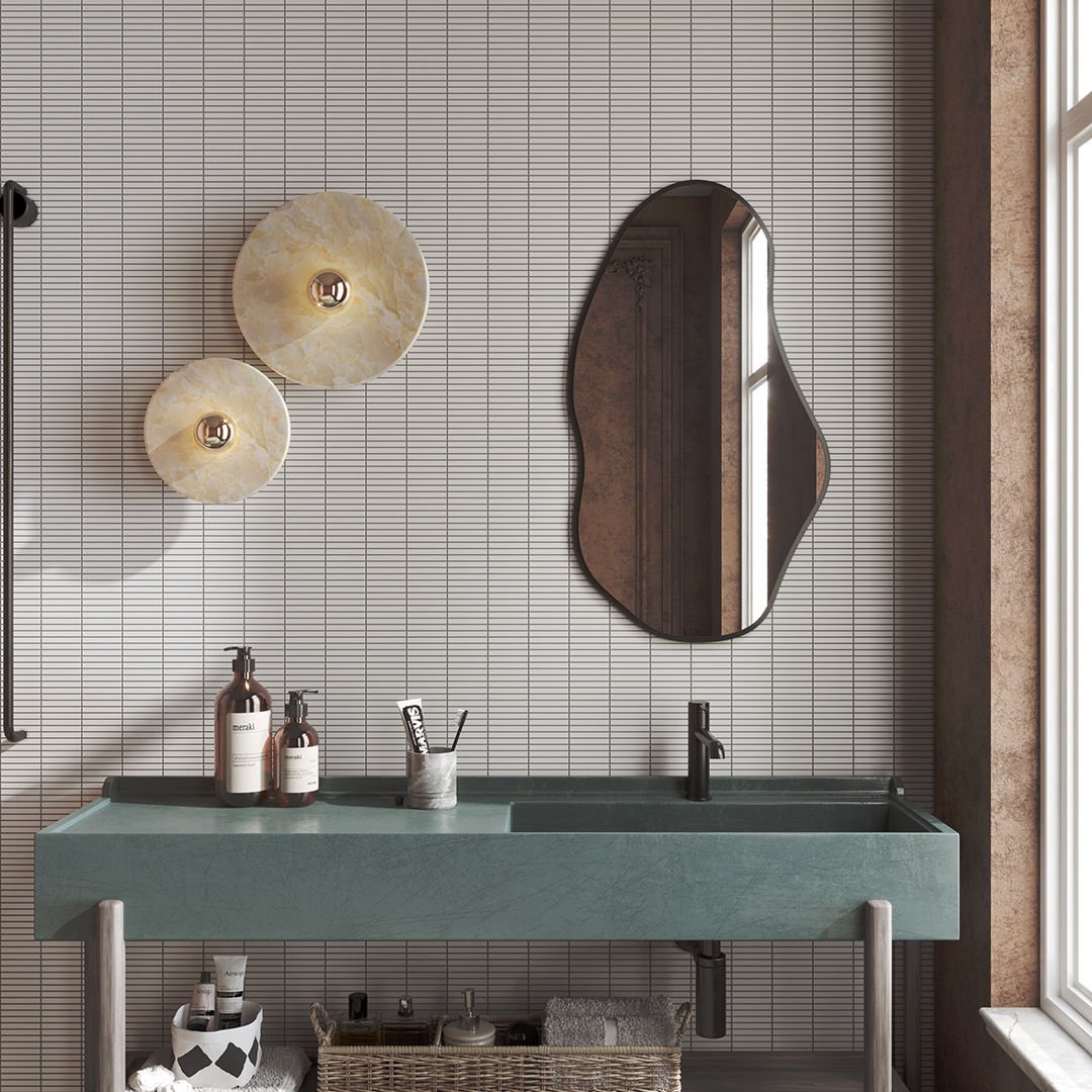 Modern Asimetrik Duvar Aynası – Organik Form Çerçeveli Dekoratif Banyo ve Salon Aynası