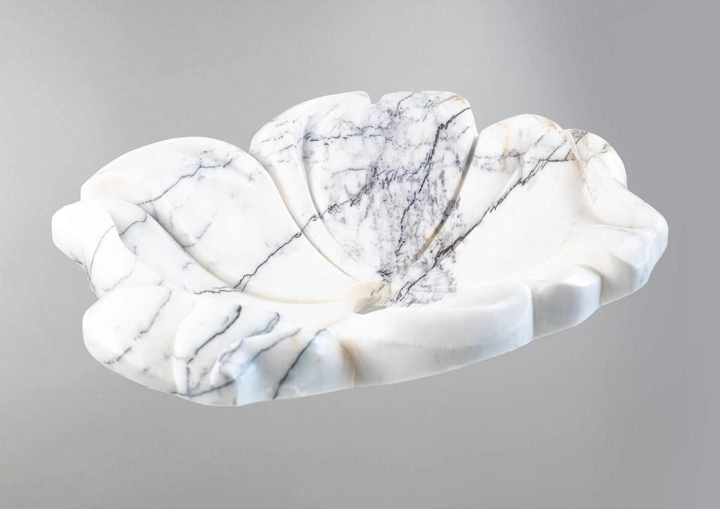 White Marble Lavabo – Doğal Panda White Mermer Tezgâh Üstü Banyo Lavabosu (L 57 × W 50 × H 14 cm)