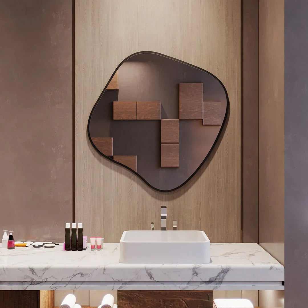 Modern Şekilli Duvar Aynası – Organik Form Dekoratif Ayna, Minimalist Çerçeveli Tasarım Ayna