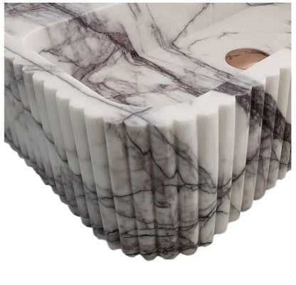 New York Mermer Duvara Monte Banyo Lavabosu – Dikdörtgen Fluted Tasarım | L61 × W36 × H15 cm