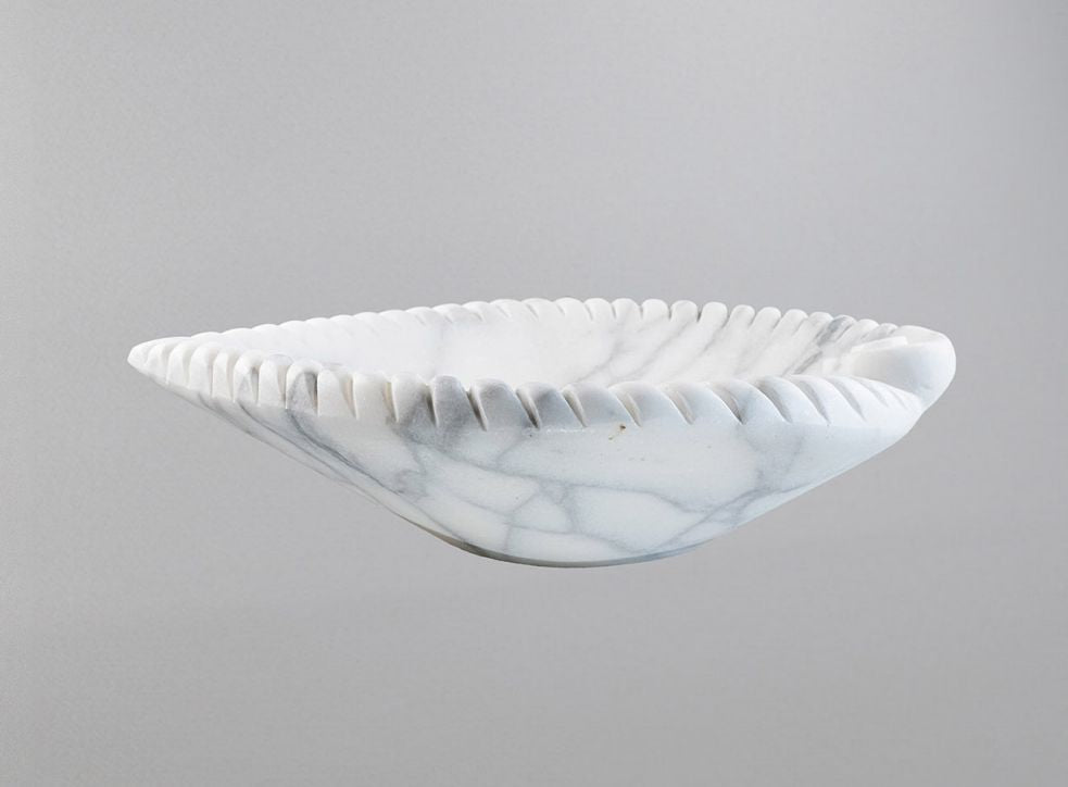 White Marble Lavabo – Doğal White Marble Tezgâh Üstü Banyo Lavabosu (L 45 × W 55 × H 14 cm)