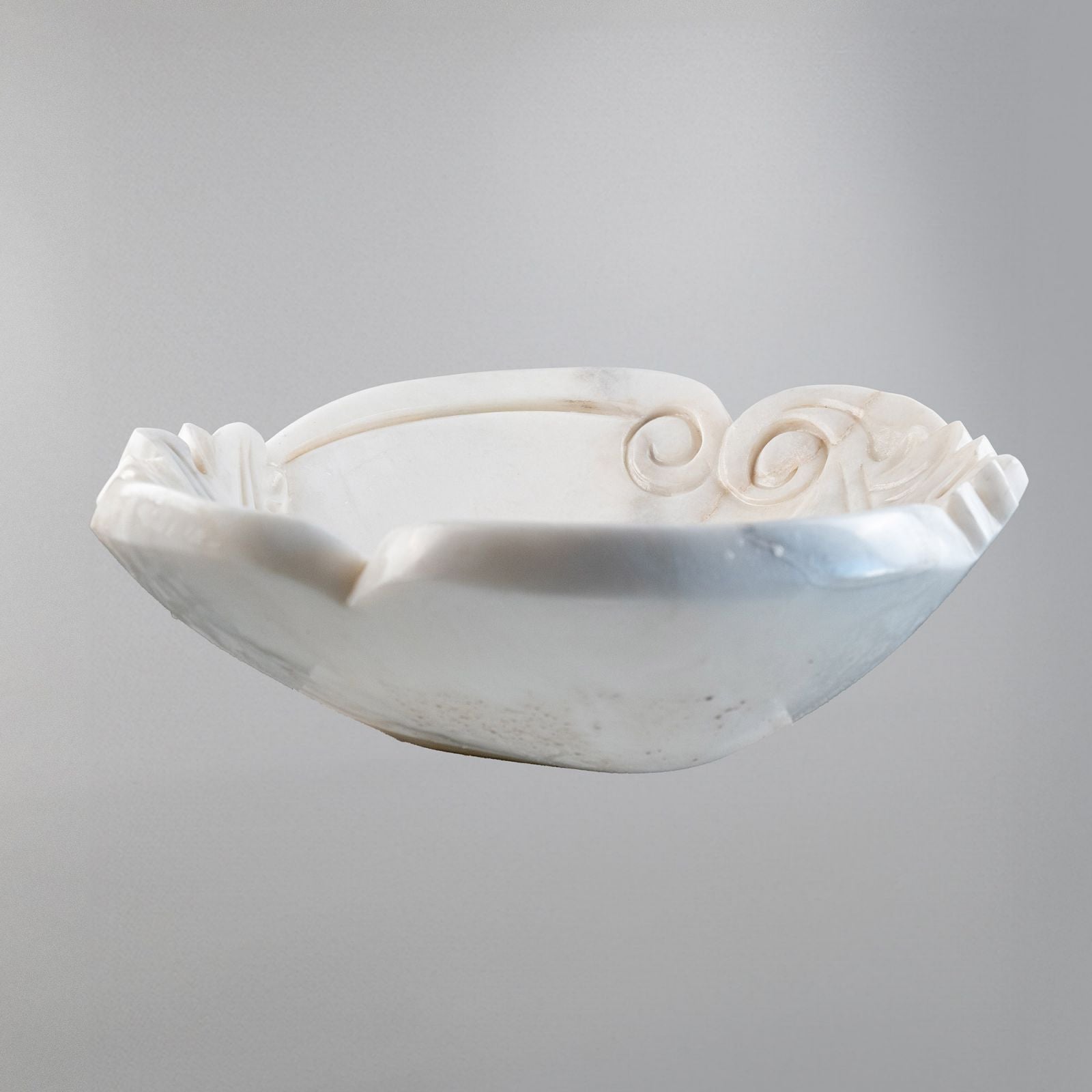 Beyaz Mermer Yaprak Desenli El Oyması Banyo Lavabo – Natural White Marble Sink