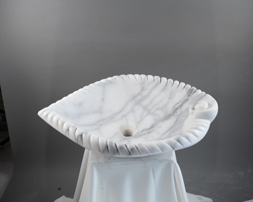 White Marble Lavabo – Doğal White Marble Tezgâh Üstü Banyo Lavabosu (L 45 × W 55 × H 14 cm)