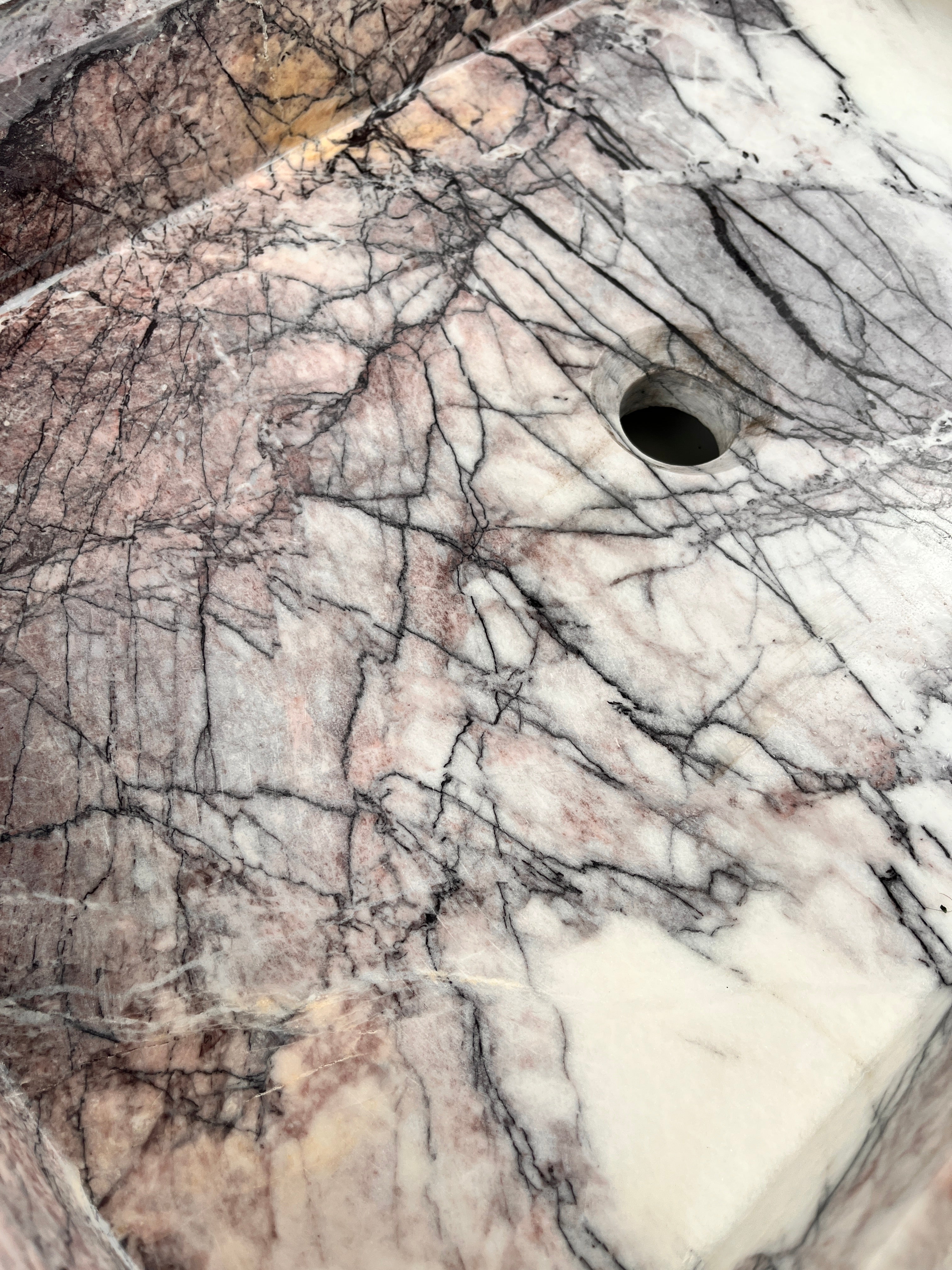 Lilac Mermer Dikdörtgen Lavabo – El Yapımı Doğal Taş Banyo Lavabosu (60×40×12 cm)