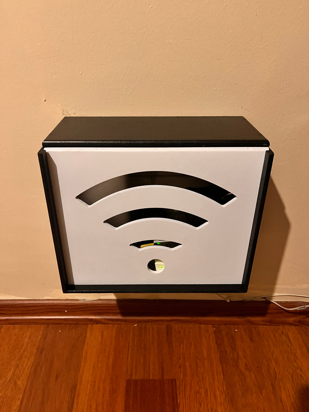 Ahşap WiFi Modem Kutusu – Duvar Tipi Kablo Gizleyici &amp; Router Saklama Kutusu – Dekoratif Modem Koruma Kabini