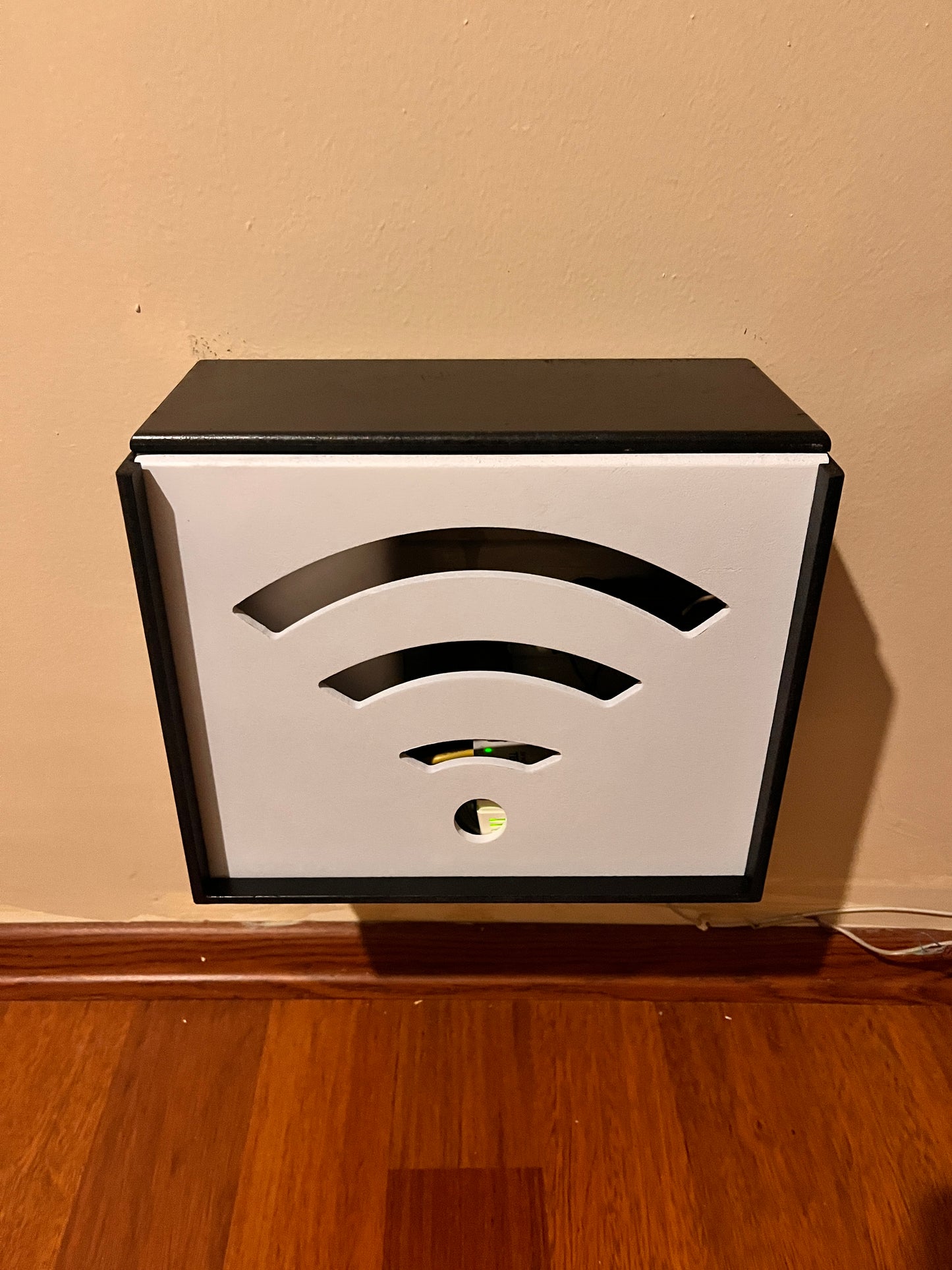 Ahşap WiFi Modem Kutusu – Duvar Tipi Kablo Gizleyici &amp; Router Saklama Kutusu – Dekoratif Modem Koruma Kabini