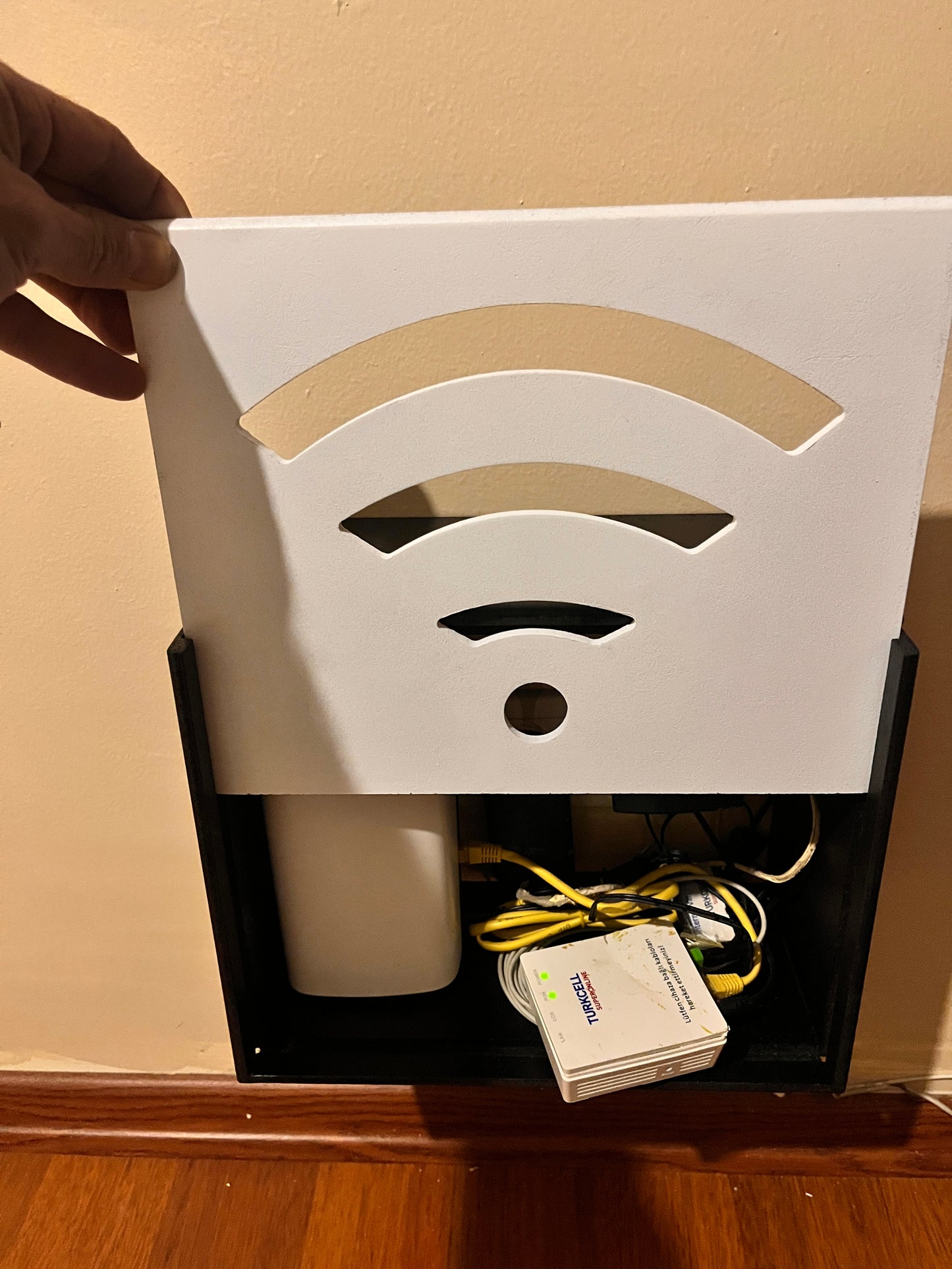 Ahşap WiFi Modem Kutusu – Duvar Tipi Kablo Gizleyici &amp; Router Saklama Kutusu – Dekoratif Modem Koruma Kabini