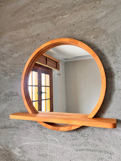 Raflı Masif Kayın Ağacı Yuvarlak Ayna – İskandinav Tarzı Antre ve Banyo Aynası