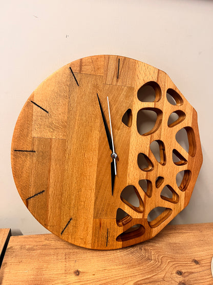 El Yapımı Ahşap Duvar Saati – Kayın Ağacı Modern Dekoratif Saat – 30x30 cm Minimalist Doğal Ahşap Saat