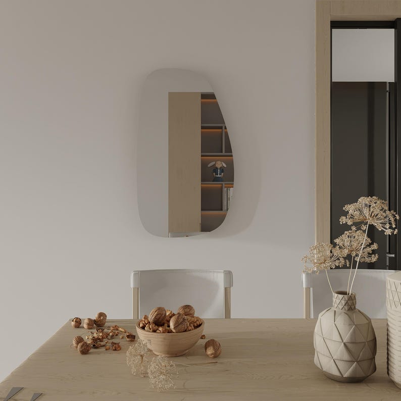 Modern Organik Form Dekoratif Duvar Aynası – Minimalist Tasarım Salon ve Banyo Aynası
