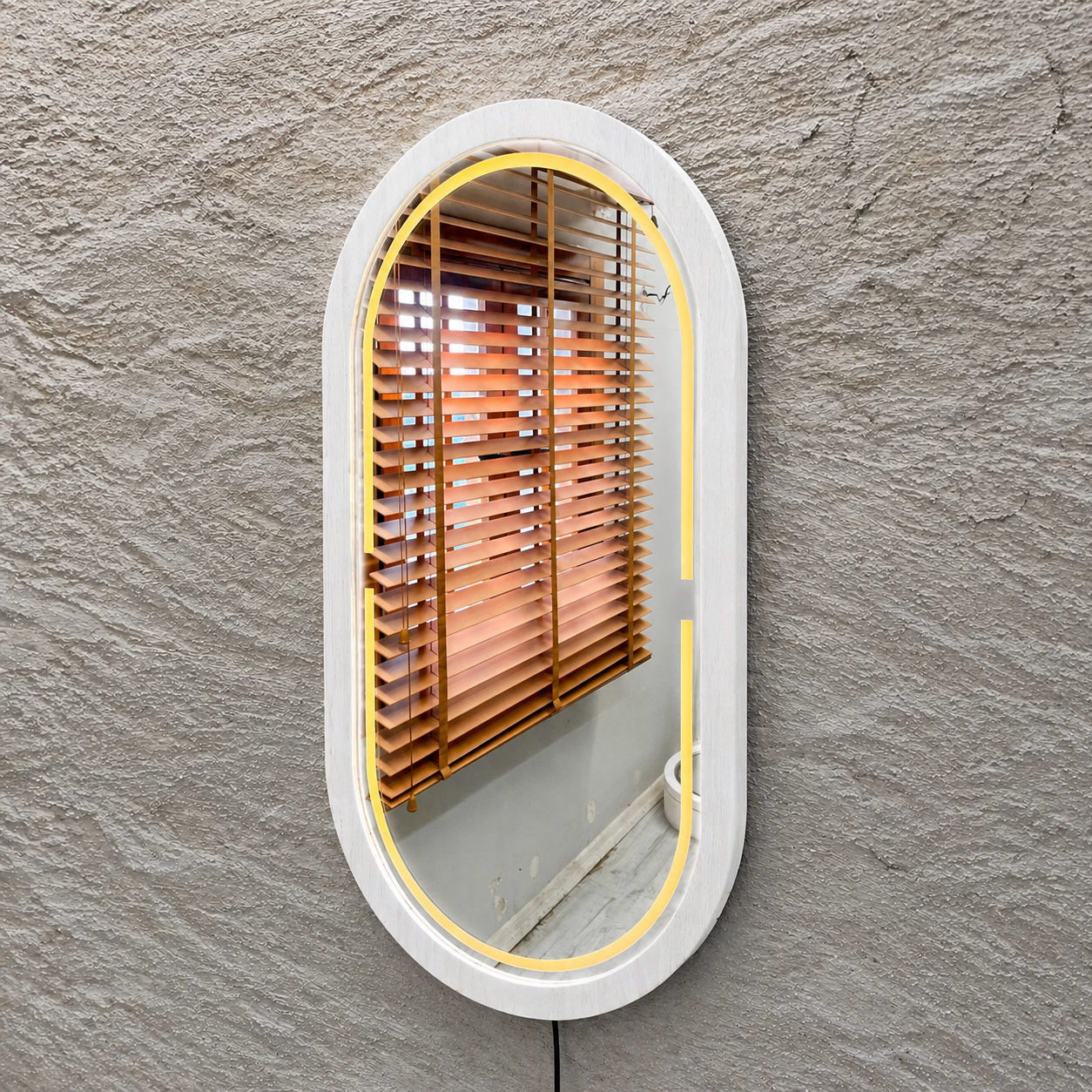 Kayın Ahşap Çerçeveli LED’li Oval Ayna – Dimmer Işıklı Dekoratif Duvar Aynası, Banyo Makyaj Salon Aynası