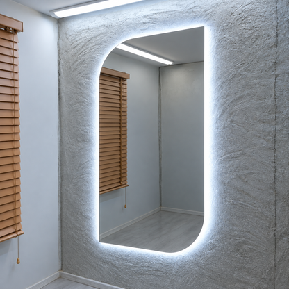 Asimetrik LED Işıklı Boy Aynası – Çerçevesiz Dekoratif Duvar Aynası
