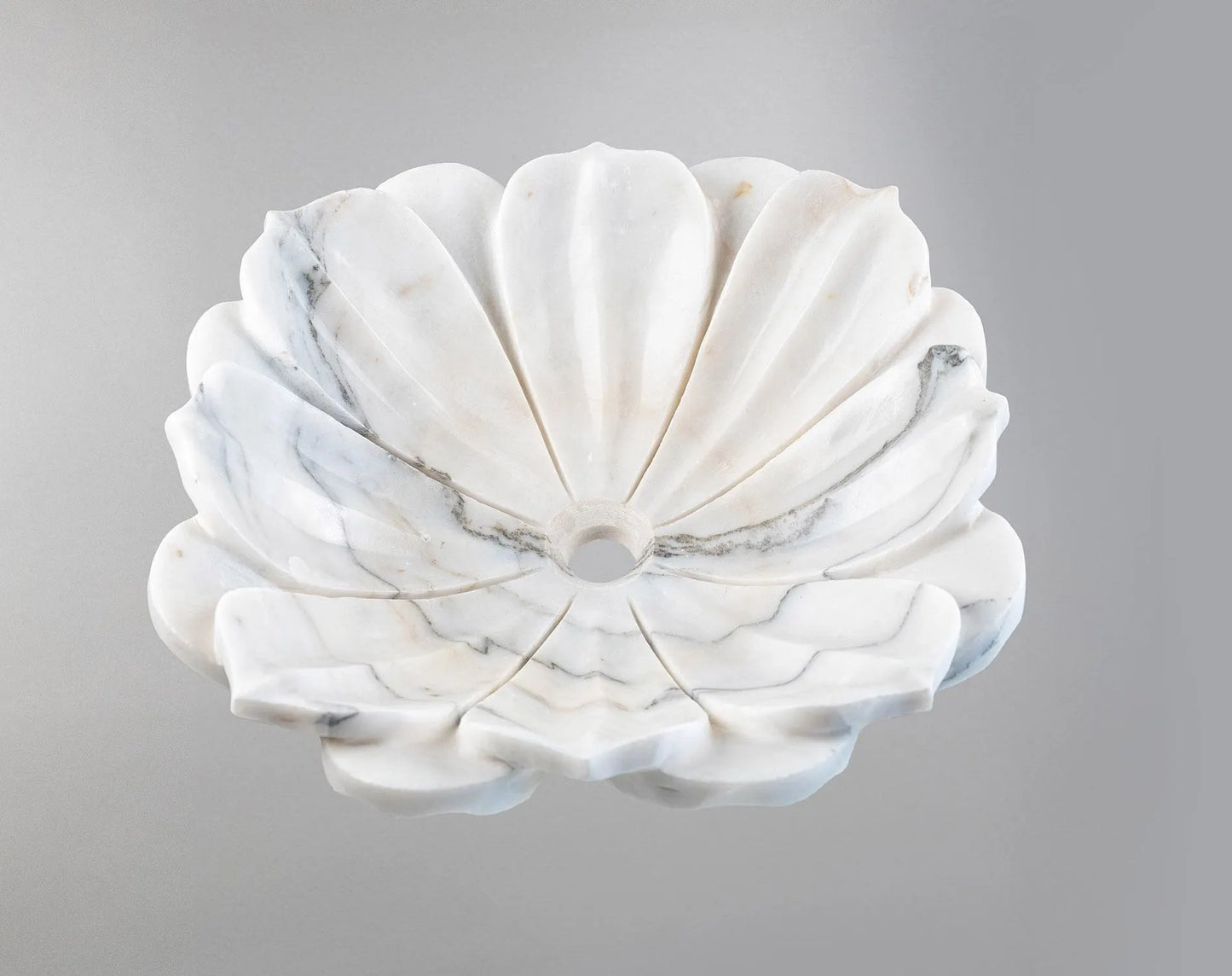 Doğal Mermer Çiçek Formu Lavabo – El Oyması Lüks Tezgâh Üstü Lavabo