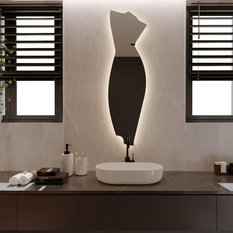 Asimetrik LED Ayna | Modern Dekoratif Banyo Aynası | Tasarım Organik Form LED Işıklı Ayna