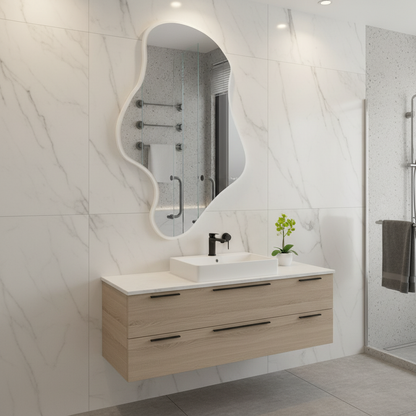 Dalgalı Çerçeveli Asimetrik Ayna – Banyo ve Dekor İçin Irregular Organik Form Duvar Aynası