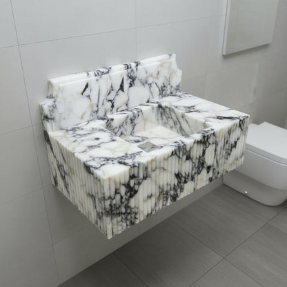 Calacatta Viola Mermer Çift Lavabolu Özel Tasarım Banyo Lavabosu – Fluted (Yivli) Blok Mermer Tezgâh Üstü Modeli – L90 × W50 × H30,5 cm