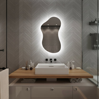 Asimetrik LED Ayna | Modern Dekoratif Duvar ve Banyo Aynası | Organik Form Işıklı Ayna Tasarımı