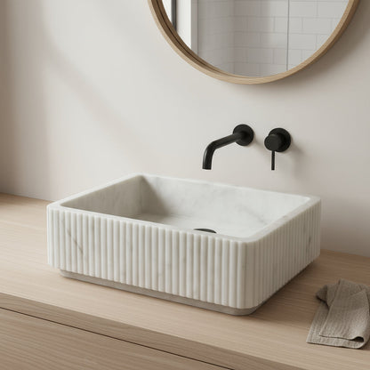 Carrara Beyaz Mermer Duvara Monte Banyo Lavabo – İnce Oyma Tasarımlı, El Yapımı Doğal Mermer Lavabo
