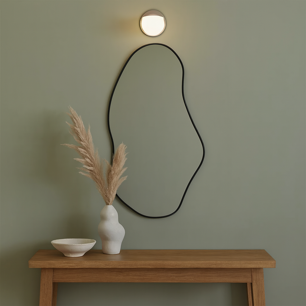 Modern Asimetrik Duvar Aynası – Organik Form Çerçeveli Dekoratif Banyo ve Salon Aynası