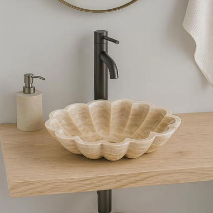 Doğal Traverten Mermer Oval Çiçek Formu Lavabo – El İşçiliği Banyo Tezgâh Üstü Lavabo (55 × 42 × 14 cm)