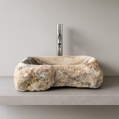 Doğal Oniks Kaya Formu Mermer Lavabo – El Oyma Tezgâh Üstü Doğaltaş Banyo Lavabosu (L 40 × W 55 × H 14 cm)