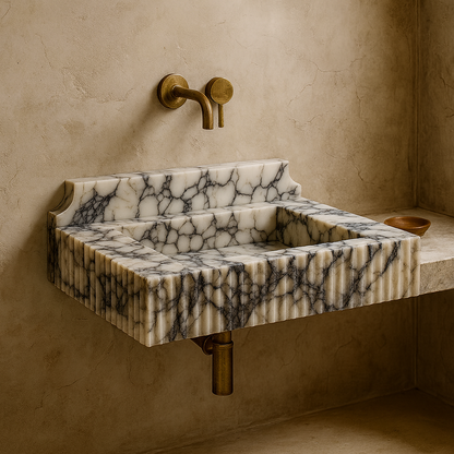 Calacatta Viola Mermer Çift Lavabolu Özel Tasarım Banyo Lavabosu – Fluted (Yivli) Blok Mermer Tezgâh Üstü Modeli – L90 × W50 × H30,5 cm