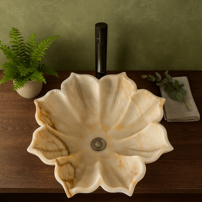 Beyaz Oniks Mermer Çiçek Formlu Lavabo – El Oyması Doğal Taş Banyo Lavabosu | L48×W48×H15 cm
