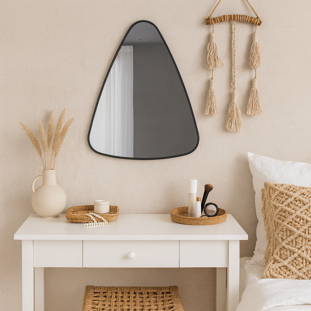 Modern Asimetrik Duvar Aynası – Siyah Çerçeveli Dekoratif Banyo ve Salon Aynası