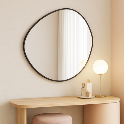 Modern Organik Form Banyo Aynası – Çerçeveli Asimetrik Ayna, Tasarım Duvar Aynası, Mermer Banyo İçin Şık Dekoratif Ayna