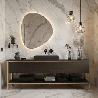 Modern Asimetrik LED Ayna | Organik Şekilli Dekoratif Banyo Aynası | Sıcak Işıklı Tasarım Aydınlatmalı Ayna