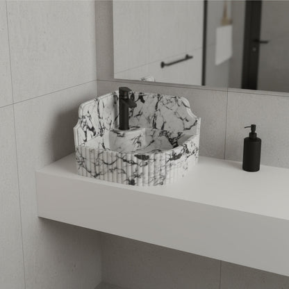 Calacatta Viola Mermer Duvar Tipi Köşe Lavabo – El Yapımı Lüks Köşe Mermeri Lavabo (41×41×20 cm)