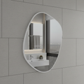 Modern Asimetrik Duvar Aynası – Organik Şekilli Çerçeveli Banyo ve Salon Dekoratif Ayna