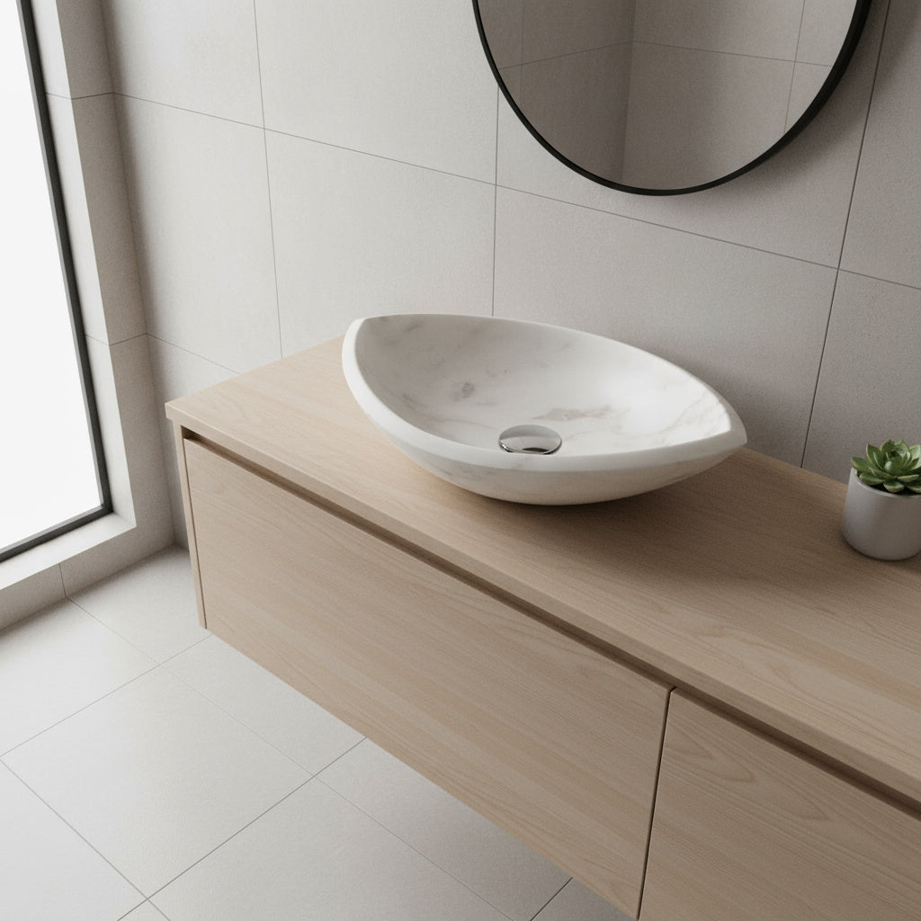 Carrara White Marble Lavabo – Doğal Carrara Beyaz Mermer Tezgâh Üstü Banyo Lavabosu (L 55 × W 45 × H 13 cm)