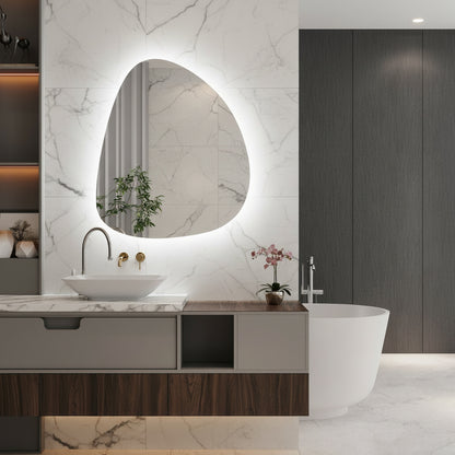 Modern Asimetrik LED Ayna – Organik Şekilli Dekoratif Banyo Aynası, Arka Işıklı Tasarım