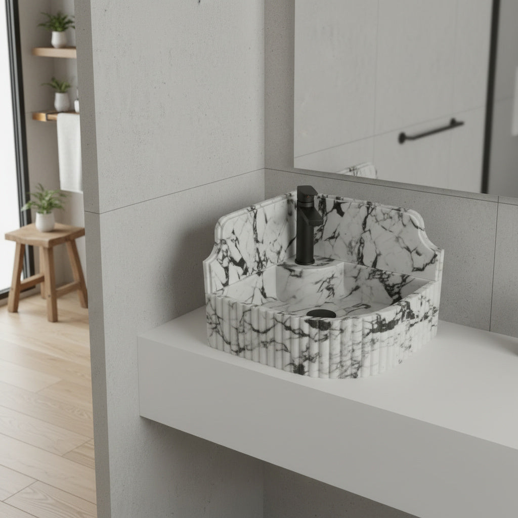 Calacatta Viola Mermer Duvar Tipi Köşe Lavabo – El Yapımı Lüks Köşe Mermeri Lavabo (41×41×20 cm)