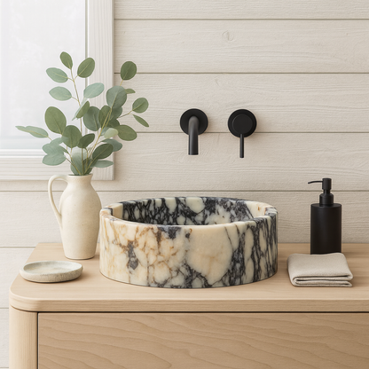 Calacatta Viola Mermer Lavabo – El İşçiliği Yuvarlak Banyo Lavabosu | 40,5×40,5×14 cm
