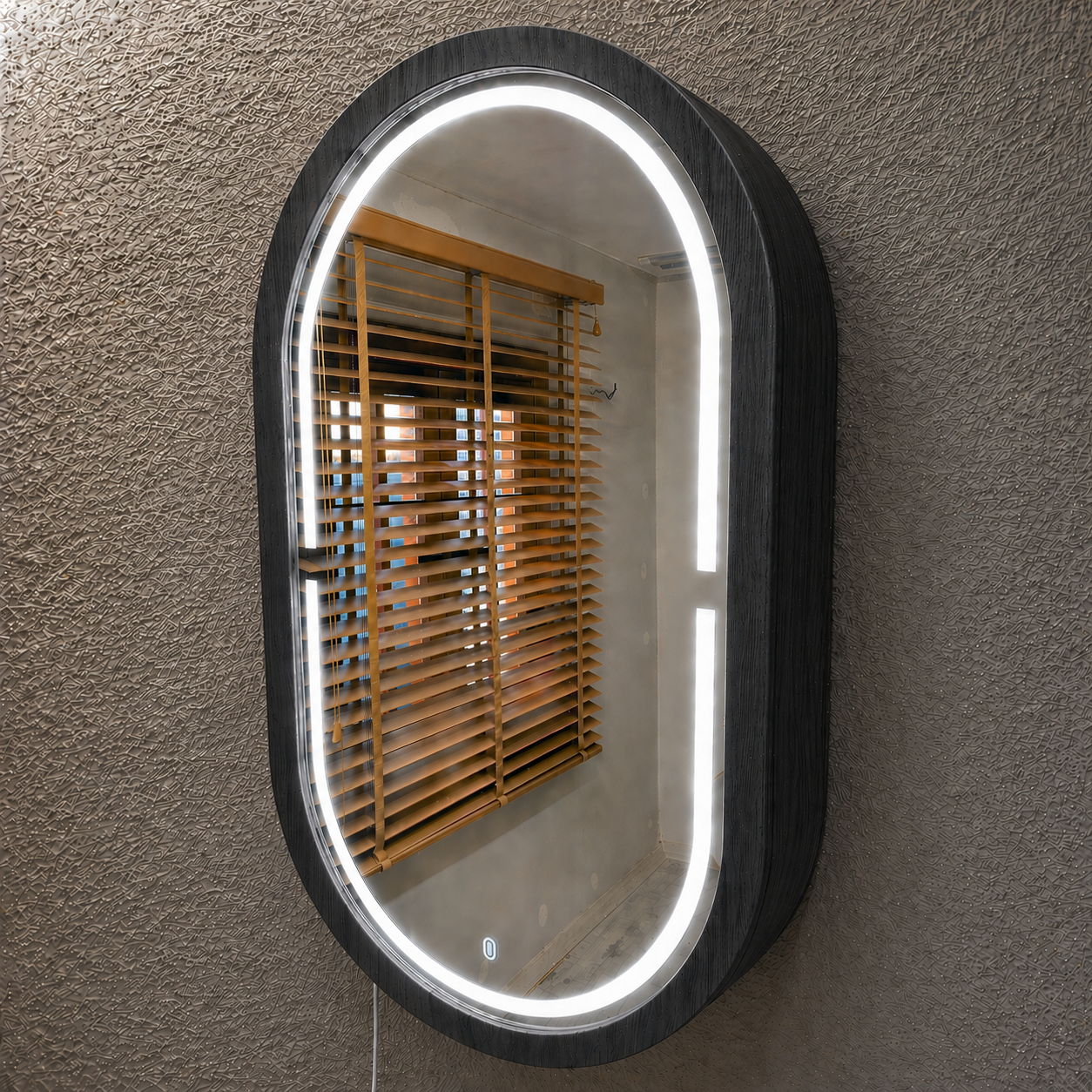 LED Işıklı Dimmable Banyo Aynası Dolaplı – Modern Duvar Tipi Oval Tasarım